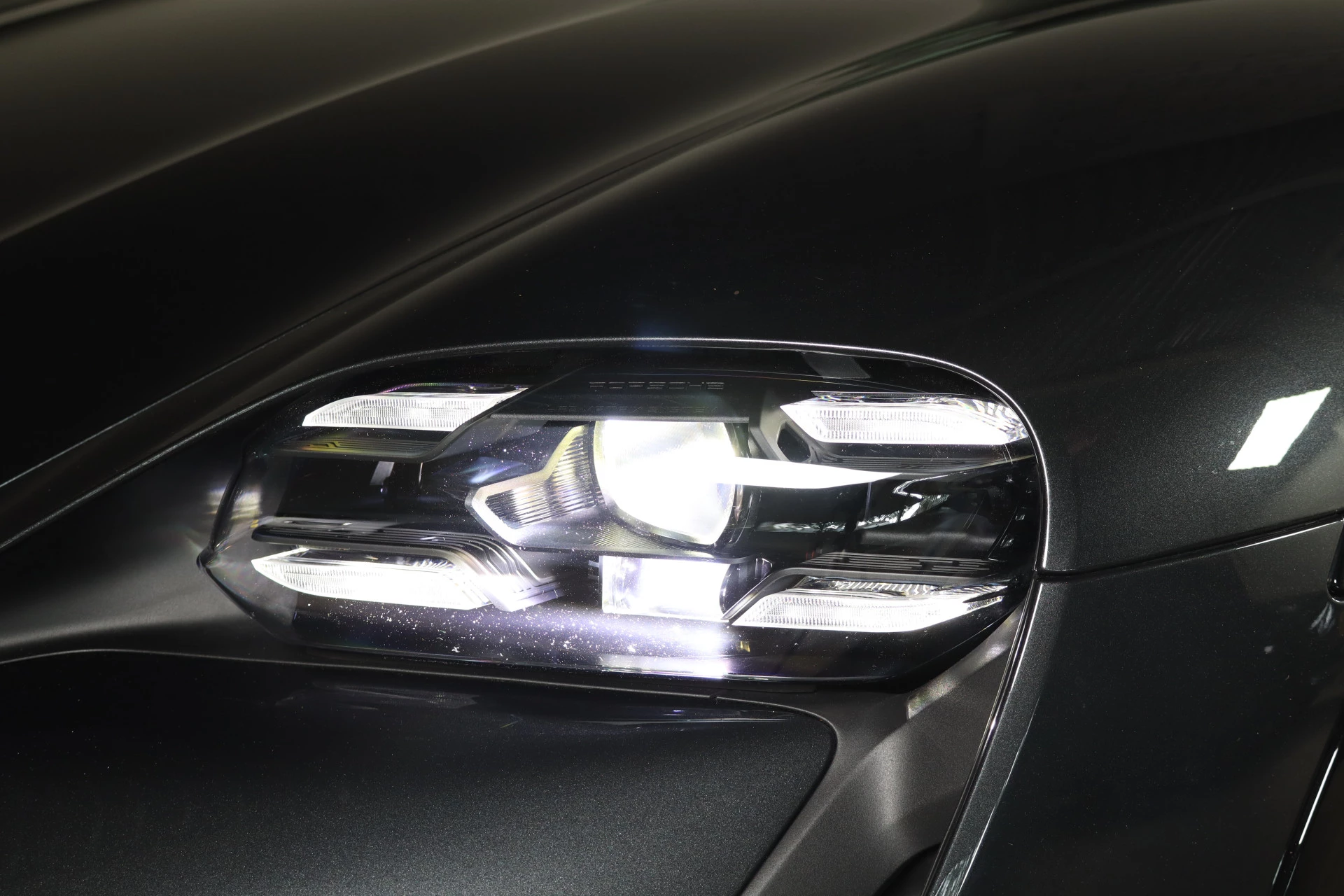 Hoofdafbeelding Porsche Taycan