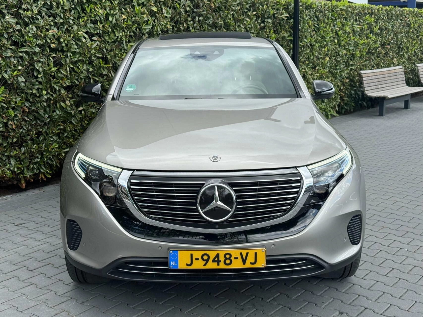 Hoofdafbeelding Mercedes-Benz EQC