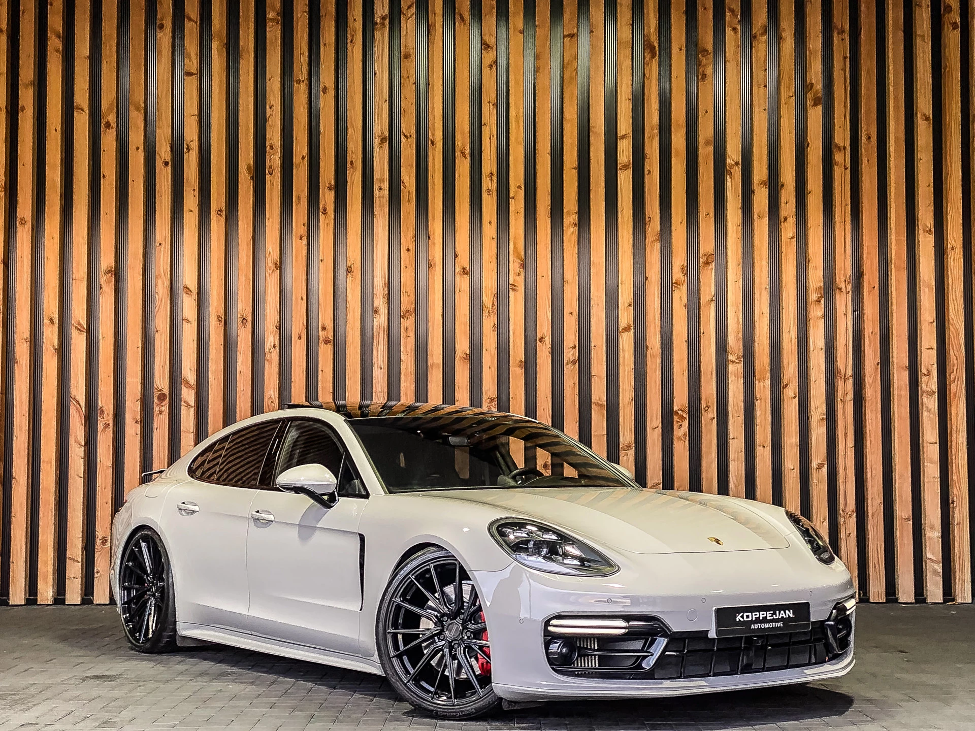 Hoofdafbeelding Porsche Panamera