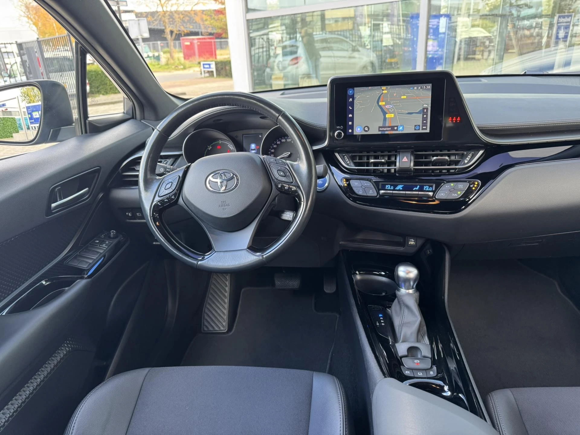 Hoofdafbeelding Toyota C-HR