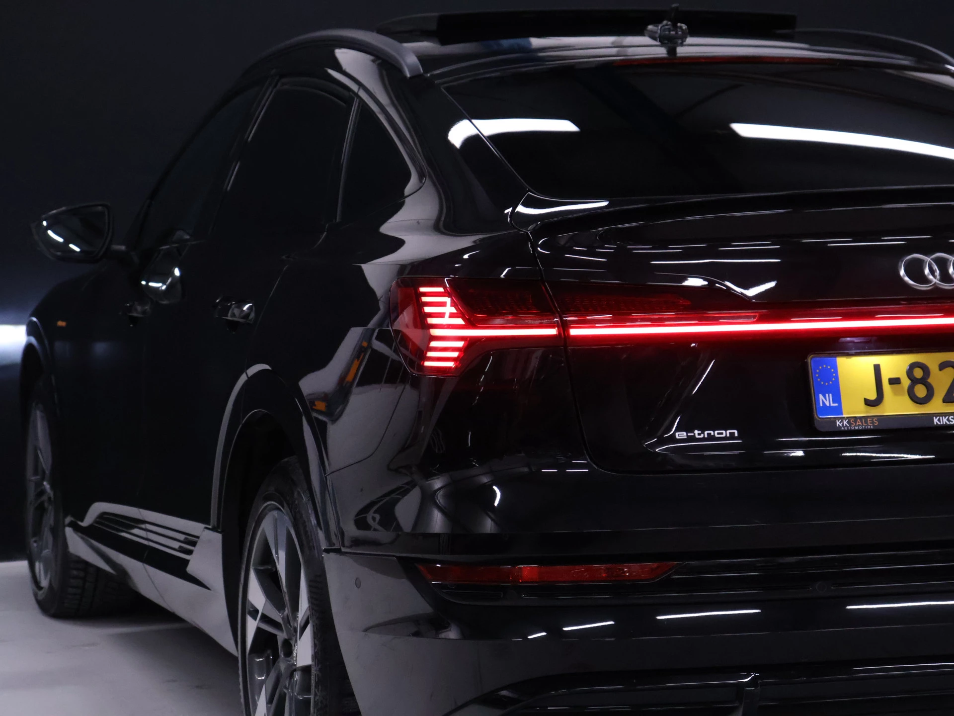 Hoofdafbeelding Audi e-tron