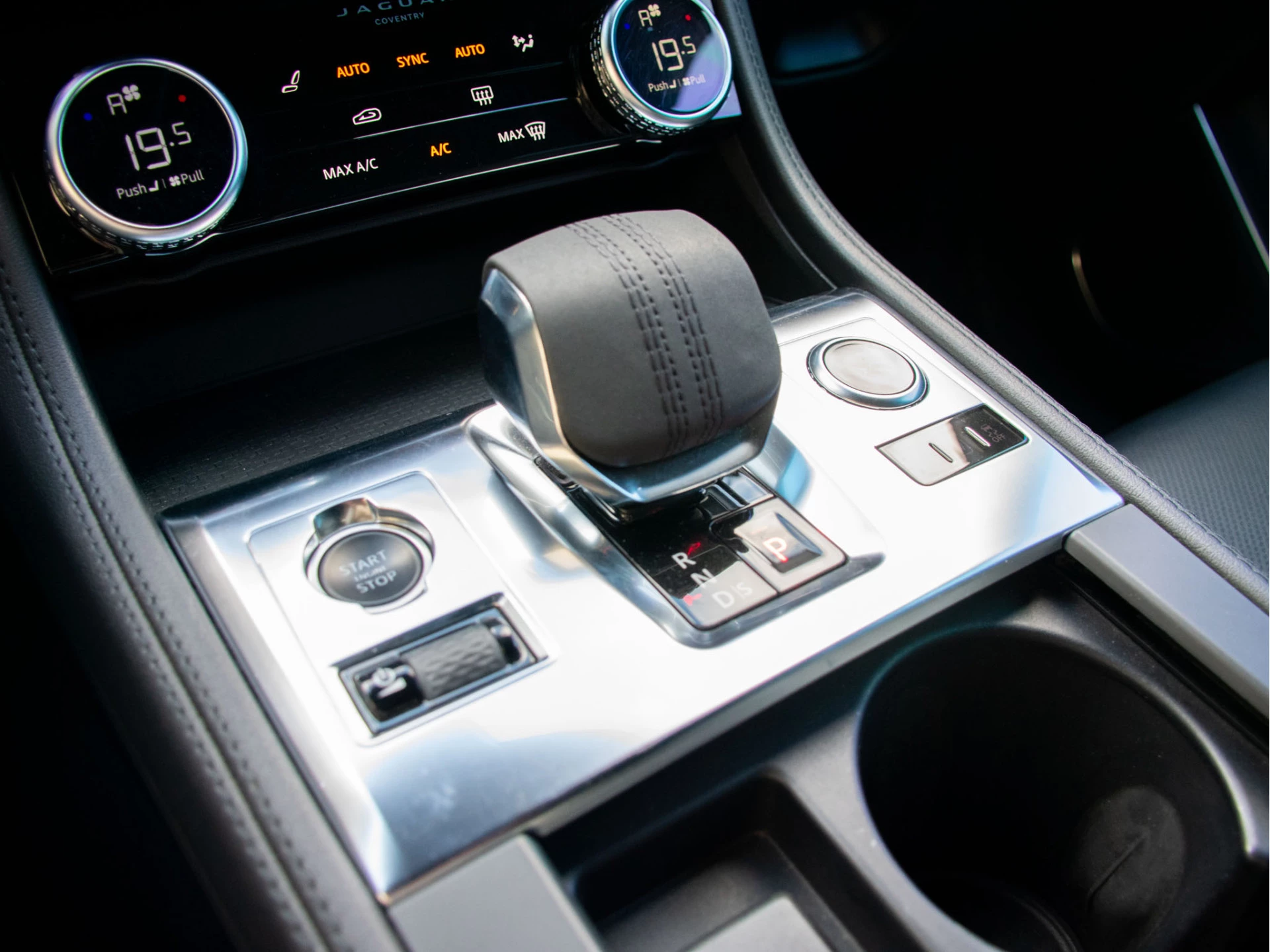 Hoofdafbeelding Jaguar F-PACE