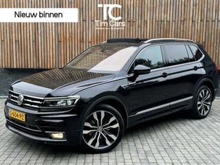 Volkswagen Tiguan Allspace 1.5 TSI R-line Automaat | Panoramadak | Stoelverwarming | Velours bekleding | LED verlichting | Dodehoek detectie | 20 inch lichtmetalen velgen | Achteruitrijcamera | Parkeersensoren voor en achter