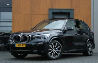 BMW X5 xDrive45e | Softclose | 4WS | Laser | Luchtvering | Trekhaak