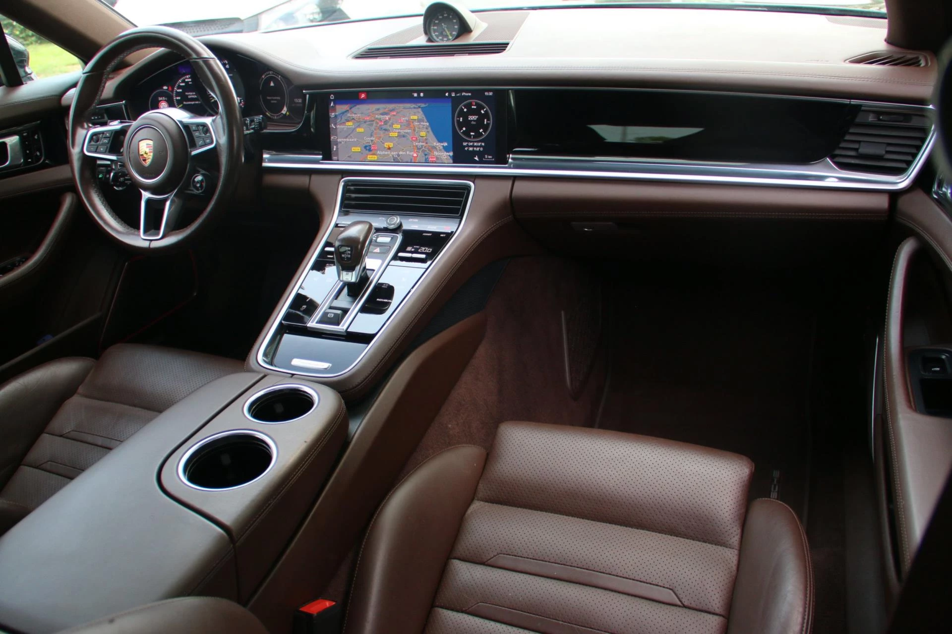 Hoofdafbeelding Porsche Panamera