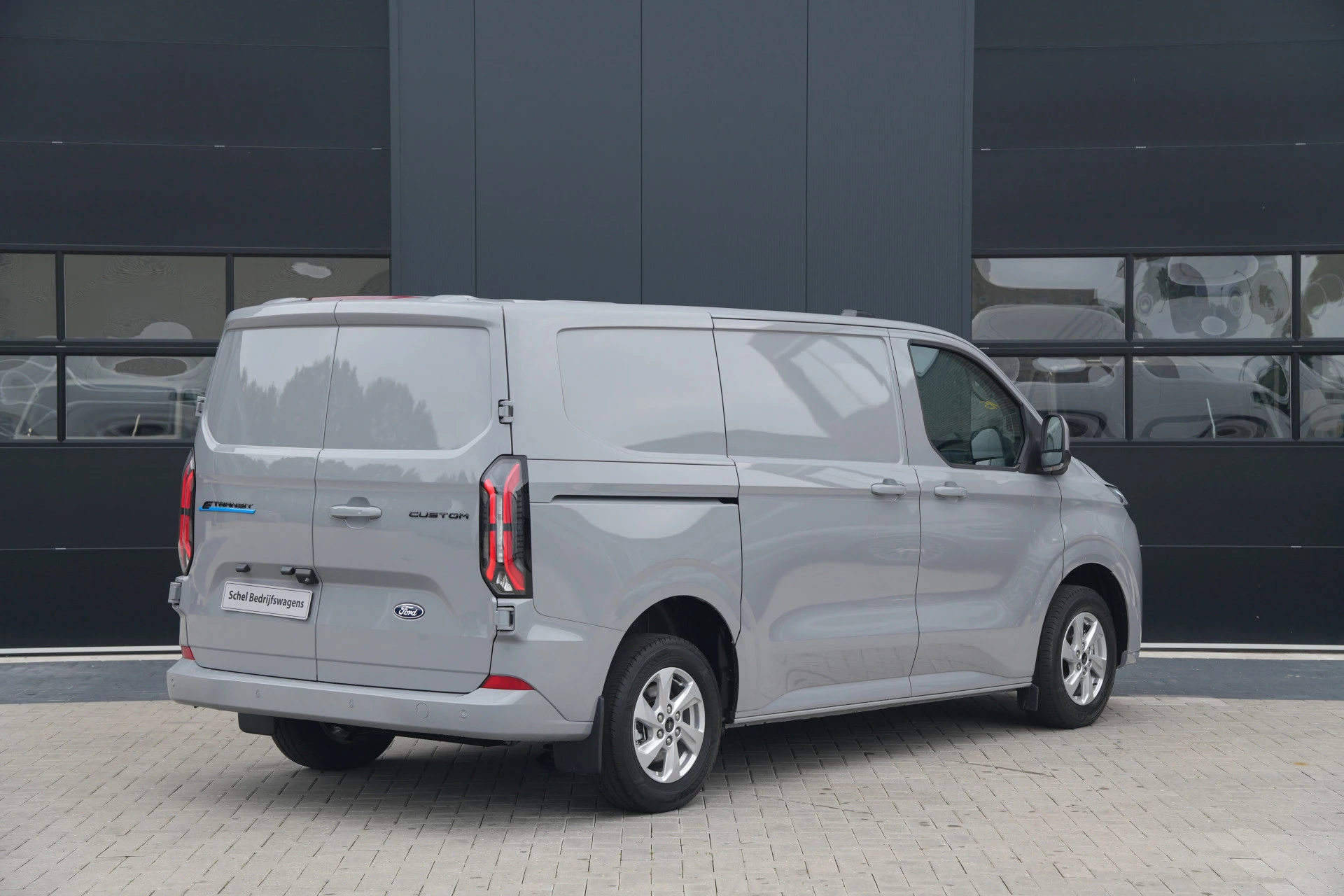 Hoofdafbeelding Ford E-Transit Custom
