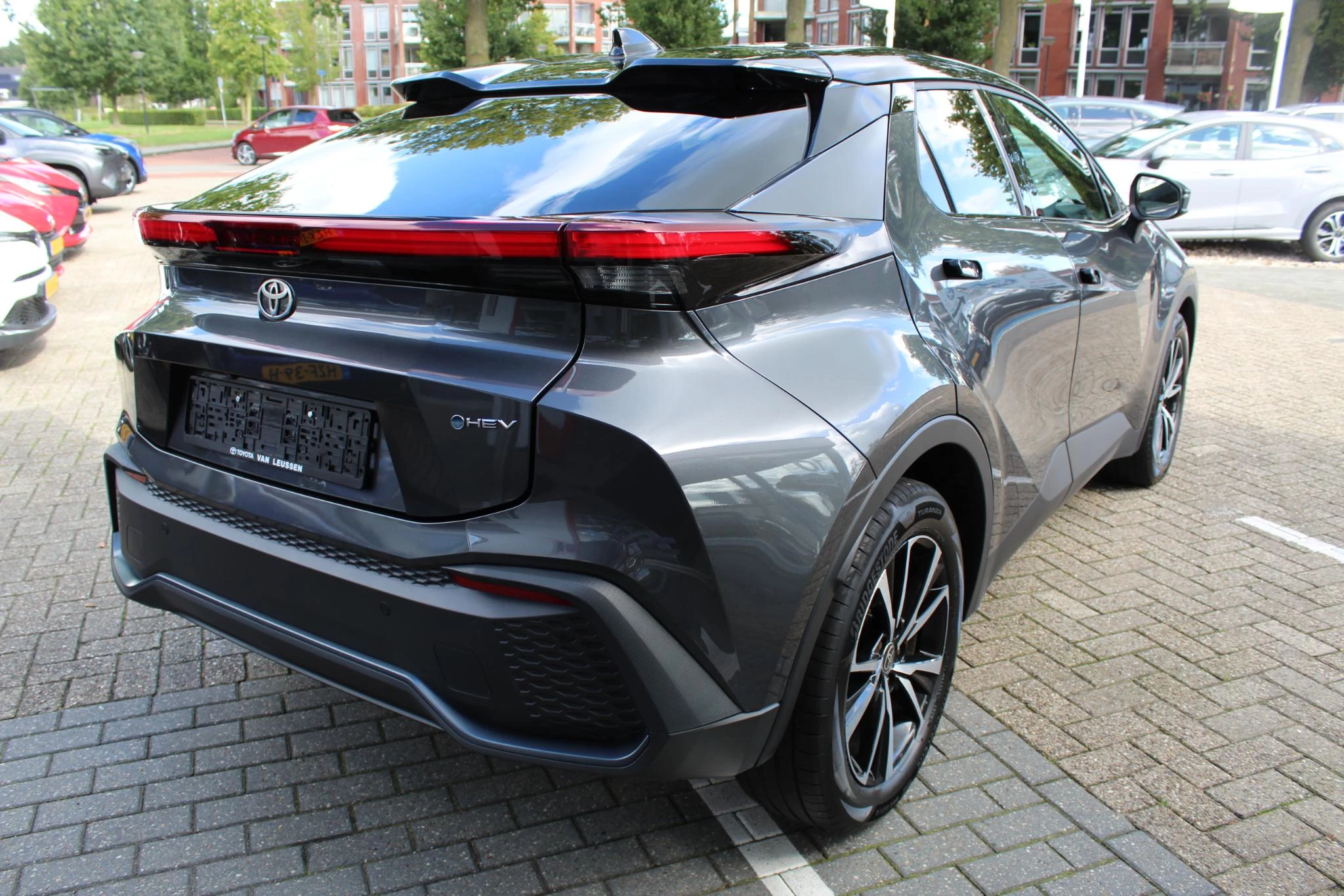 Hoofdafbeelding Toyota C-HR