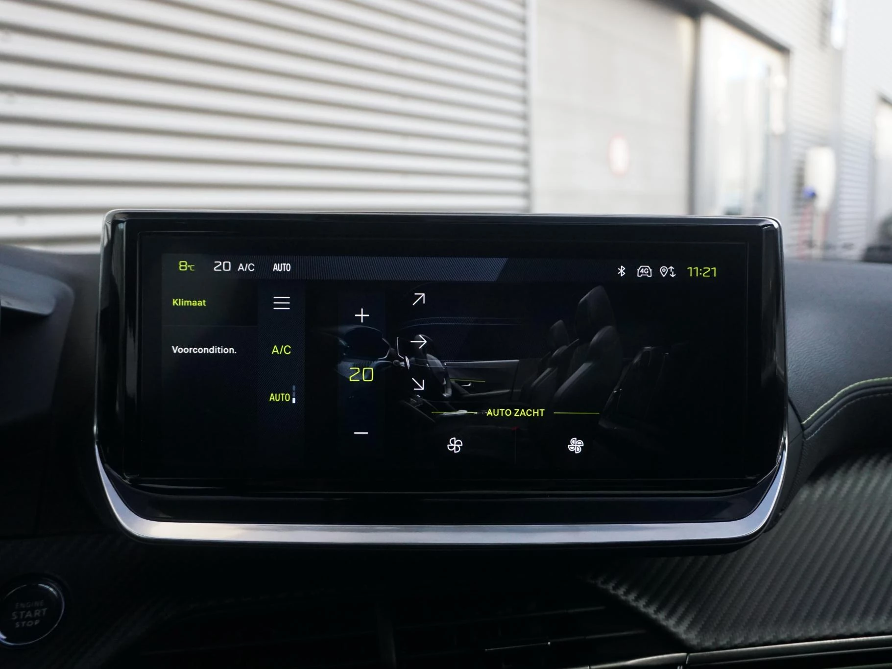 Hoofdafbeelding Peugeot e-2008