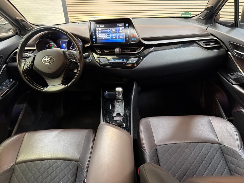 Hoofdafbeelding Toyota C-HR