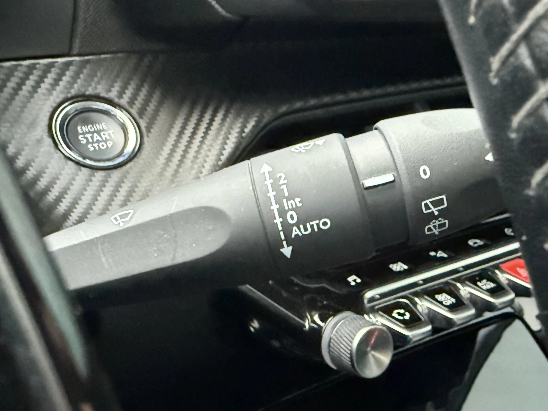 Hoofdafbeelding Peugeot e-2008