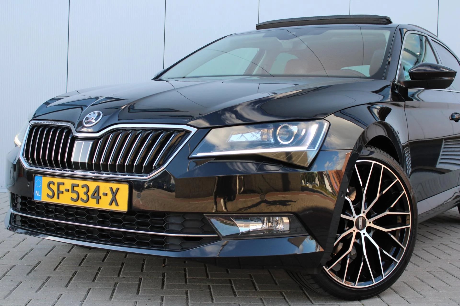 Hoofdafbeelding Škoda Superb