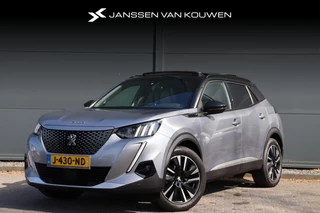 Hoofdafbeelding Peugeot e-2008 Peugeot e-2008 EV GT 50 kWh / SOH 90% / Schuif-/kanteldak / Stoelverwarming / Camera