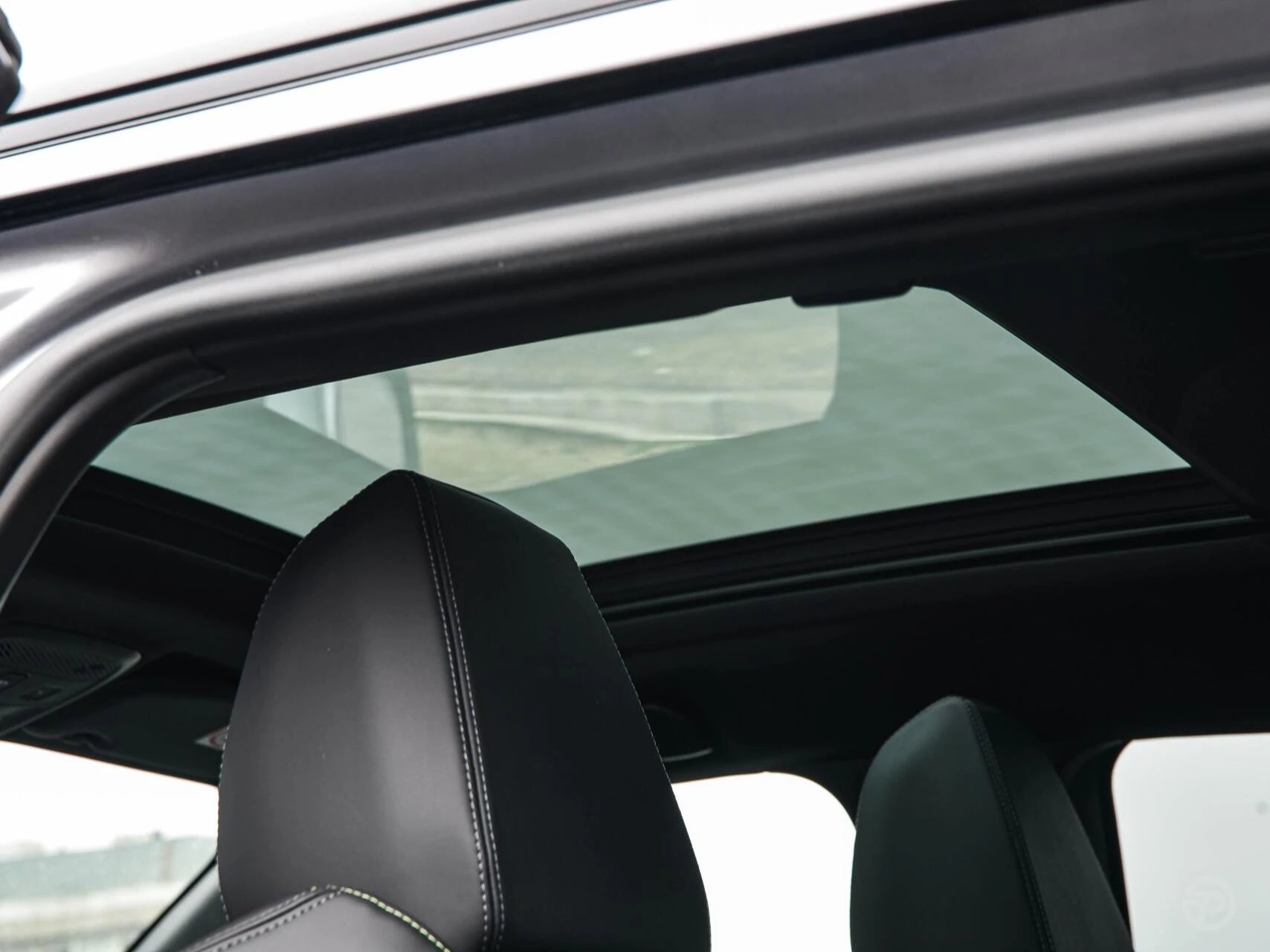 Hoofdafbeelding Peugeot e-2008