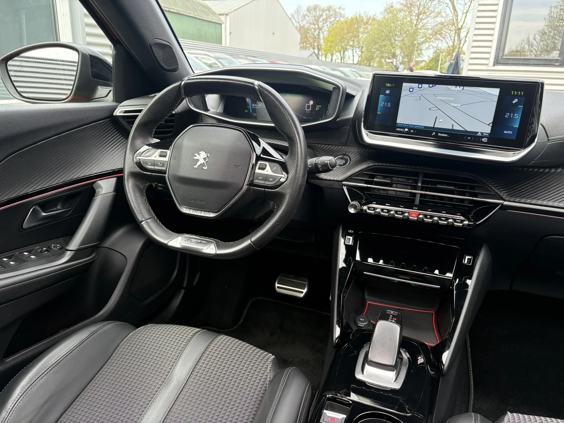 Hoofdafbeelding Peugeot e-2008