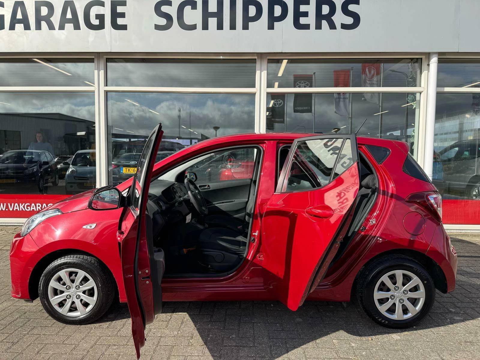 Hoofdafbeelding Hyundai i10