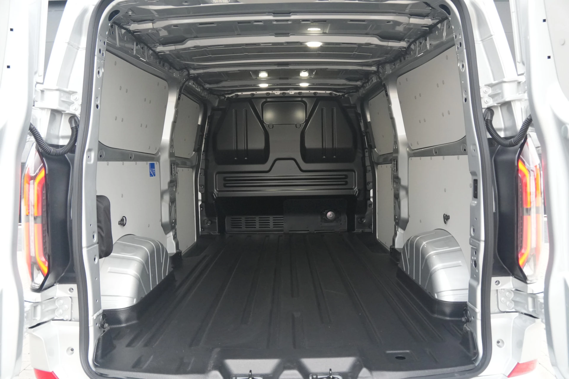 Hoofdafbeelding Ford E-Transit Custom