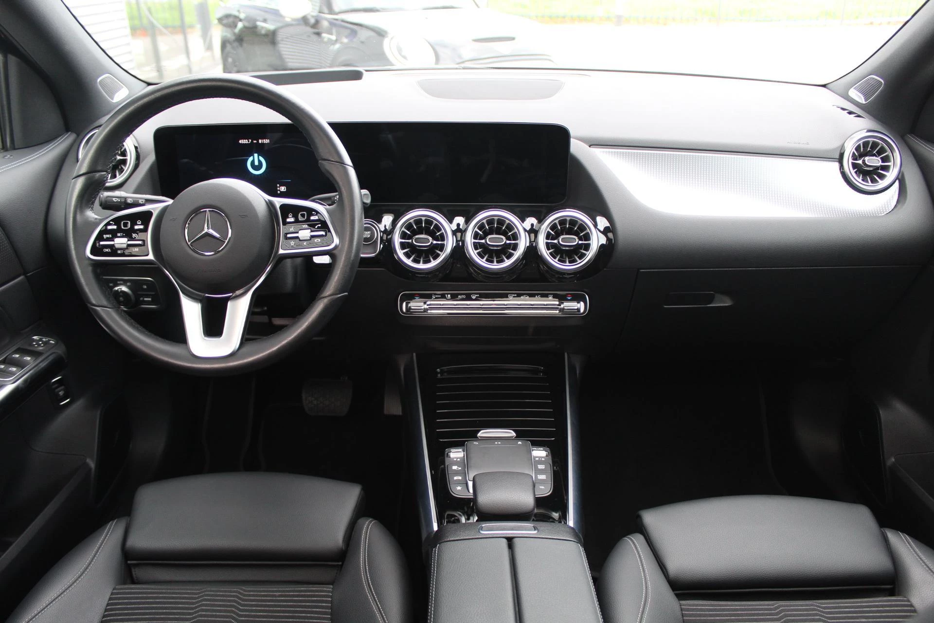 Hoofdafbeelding Mercedes-Benz EQA