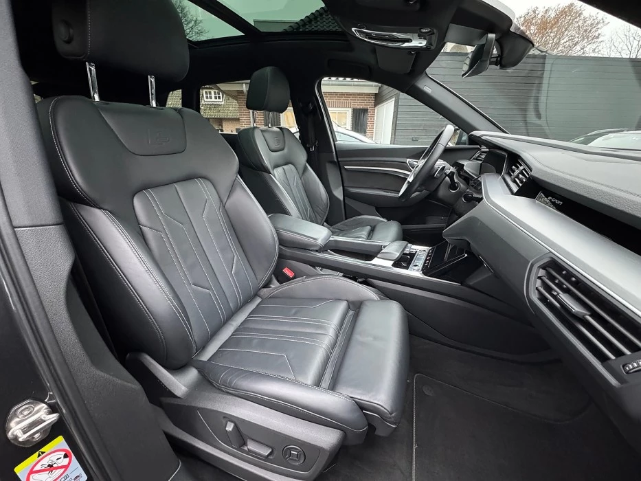 Hoofdafbeelding Audi e-tron