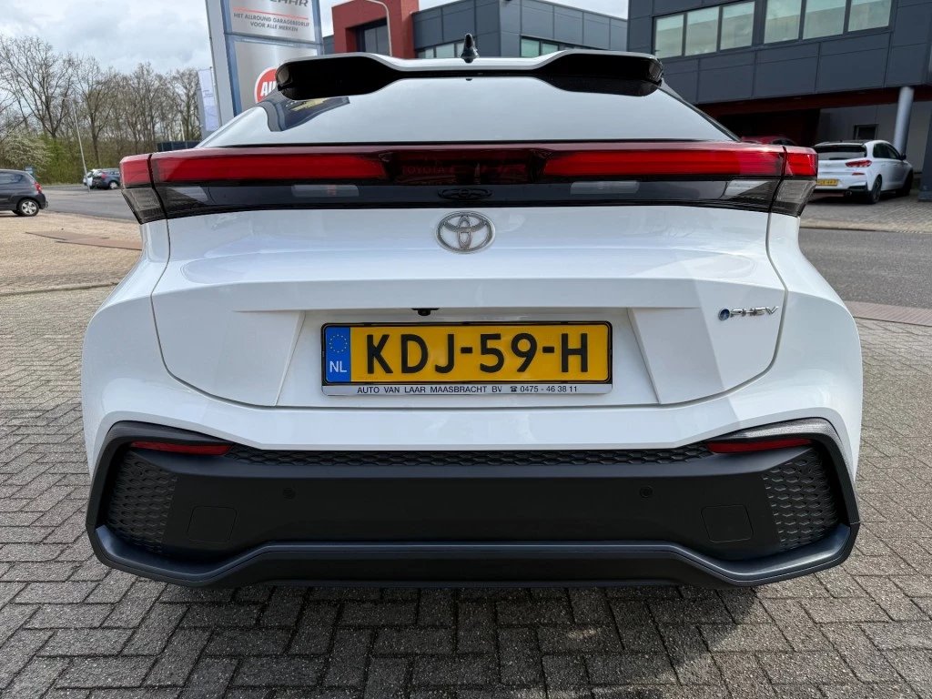 Hoofdafbeelding Toyota C-HR