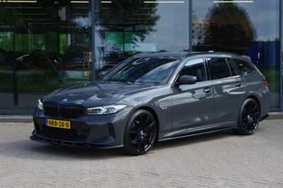 BMW 3 Serie Touring 330e xDrive 293 PK M-Sport PHEV, Dravit Grau, Trekhaak, Memory, Head-Up
