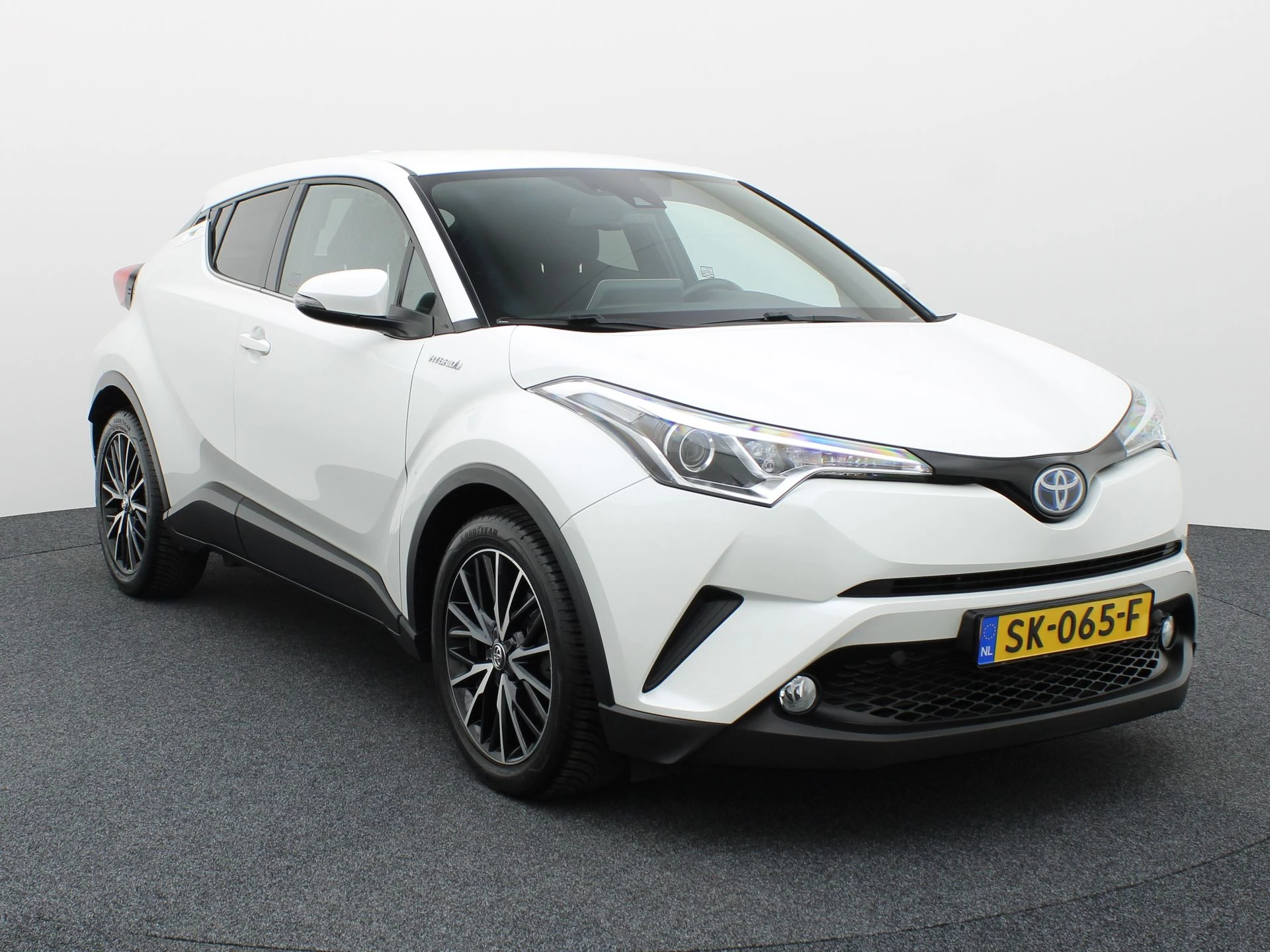 Hoofdafbeelding Toyota C-HR