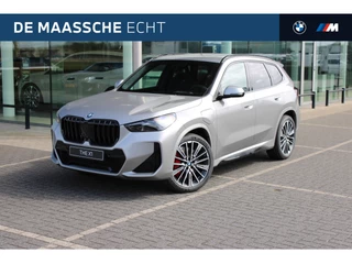 BMW X1 xDrive25e High Executive M Sport Automaat / Panoramadak / Trekhaak / M Sportstoelen / M Adaptief onderstel / Parking Assistant Plus / Head-Up / Stuurverwarming
