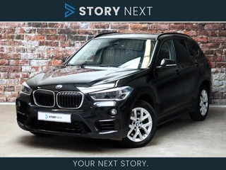 BMW X1 xDrive25i High Executive Sport Line Automaat / AWD / Trekhaak / Leder / Stoeleverwarming / Navigatie / Parkeersensoren / LED / Extra Getint Glas / Climate Control / Sportstoelen / Cruise Control / Hifi / Parkeer Assistent /  17 Inch