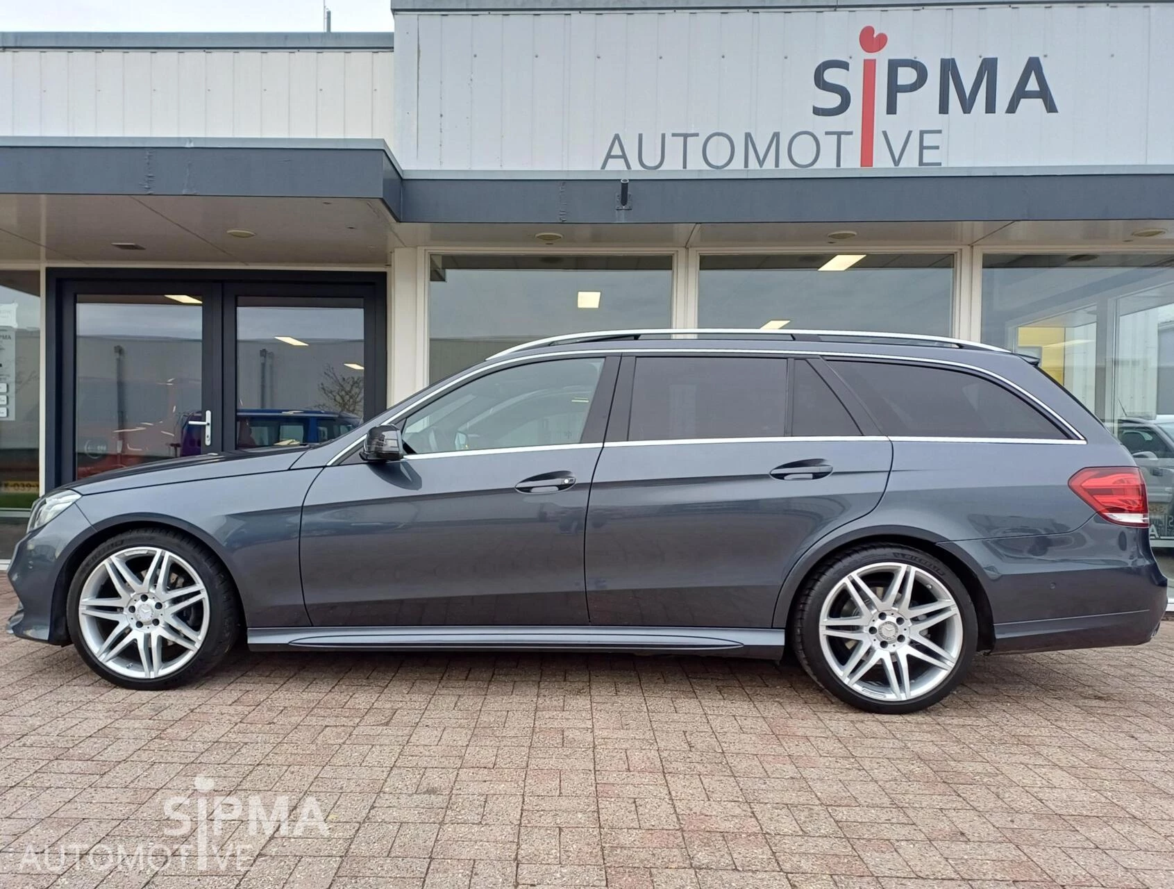 Hoofdafbeelding Mercedes-Benz E-Klasse