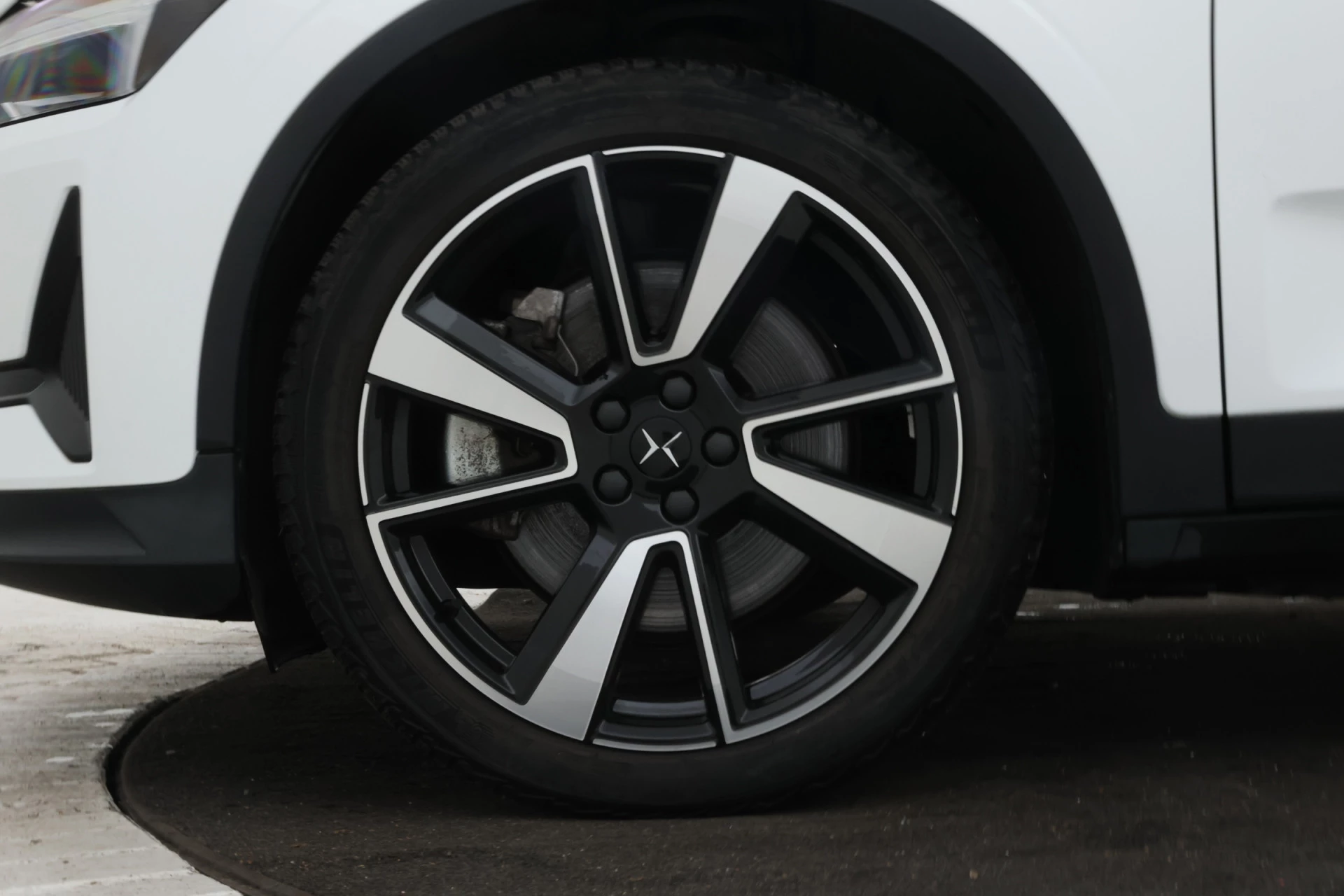 Hoofdafbeelding Polestar 2