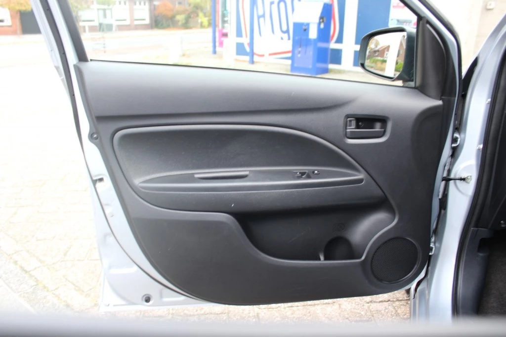 Hoofdafbeelding Mitsubishi Space Star