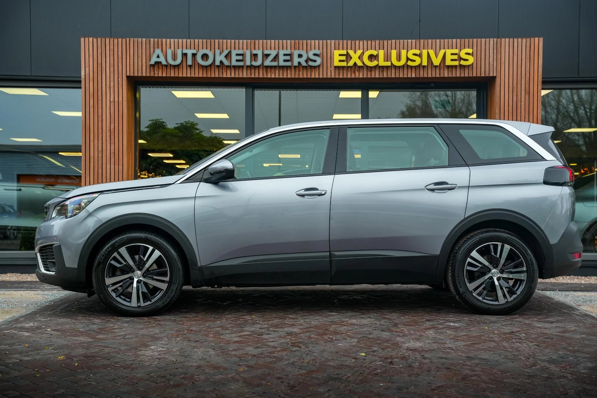 Hoofdafbeelding Peugeot 5008