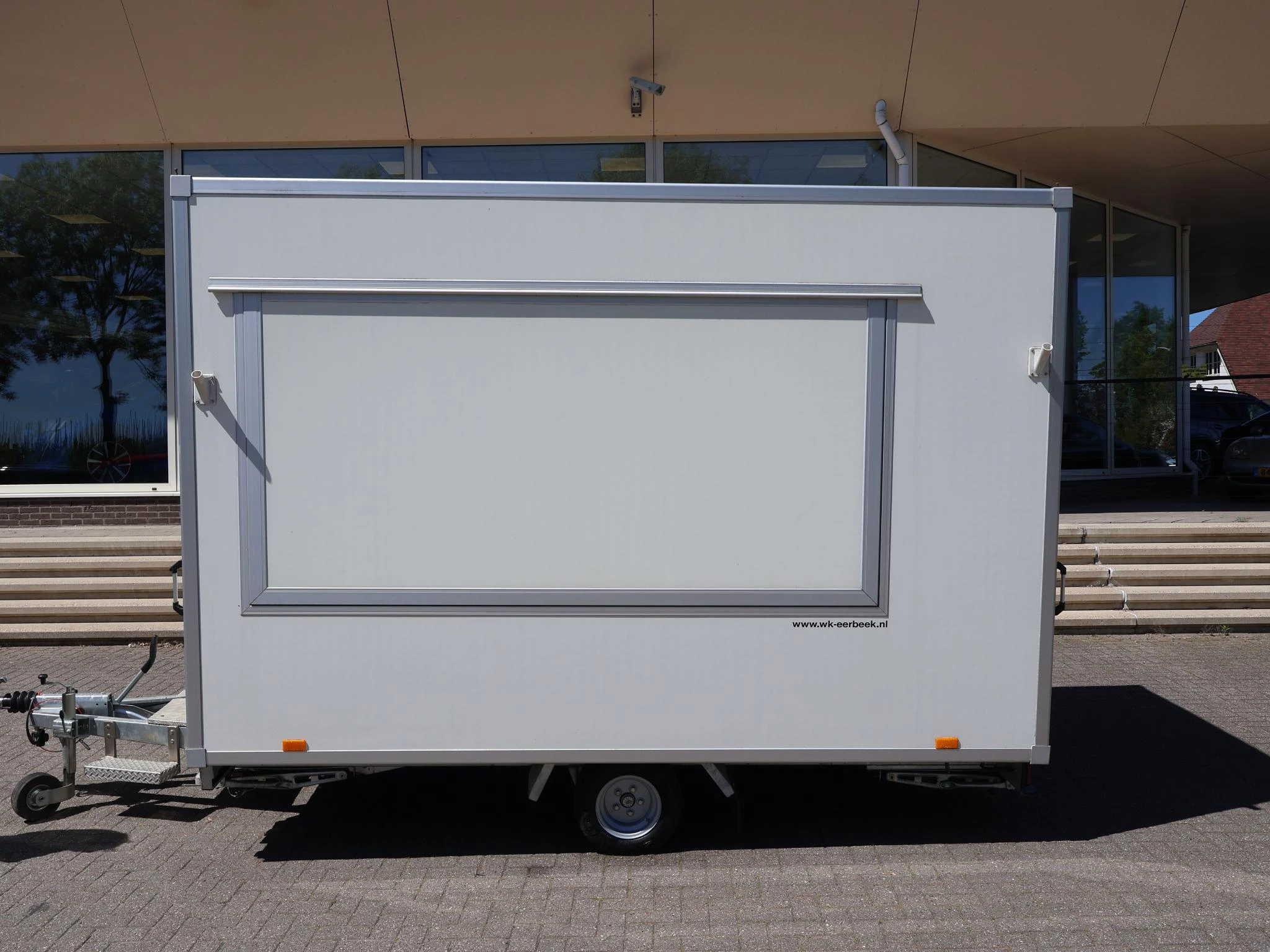 Hoofdafbeelding Dutch trailers DT13H VERKOOPWAGEN AANHANGER MET VERKOOPKLEP
