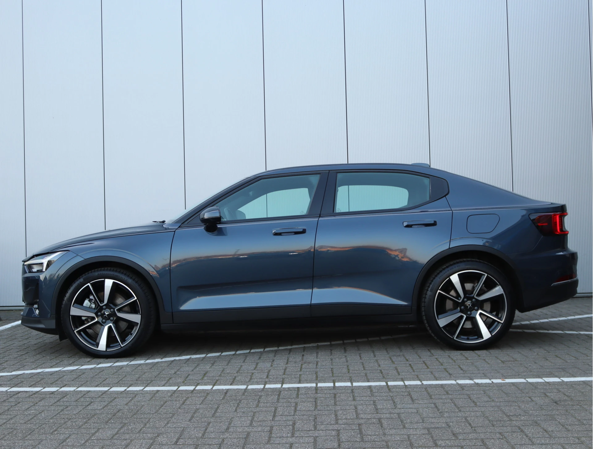 Hoofdafbeelding Polestar 2