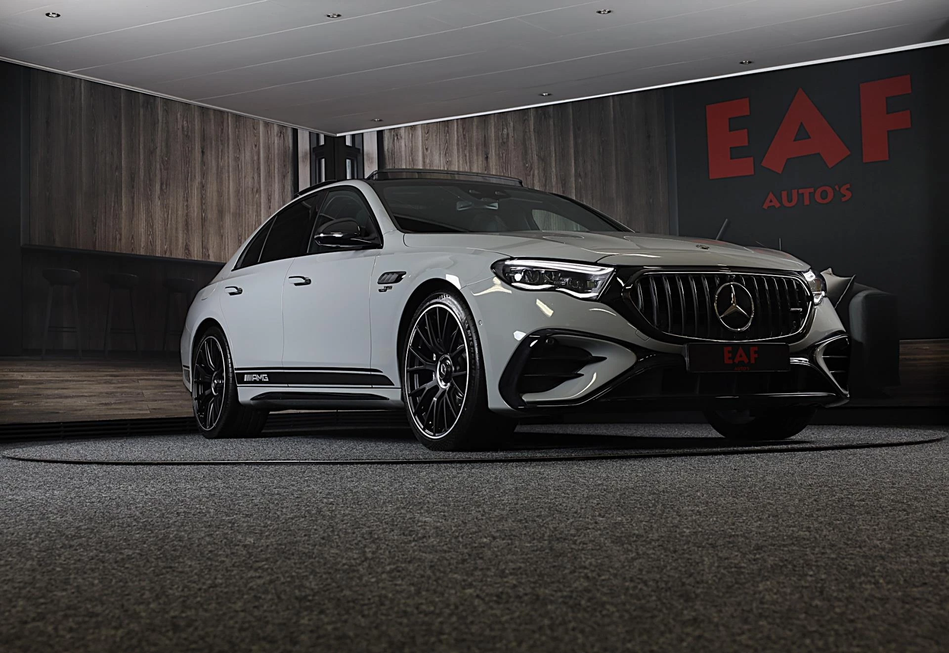 Hoofdafbeelding Mercedes-Benz E-Klasse