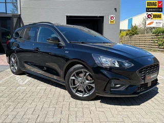 Ford Focus Wagon 1.0 EcoBoost ST Line Automaat Weinig KM