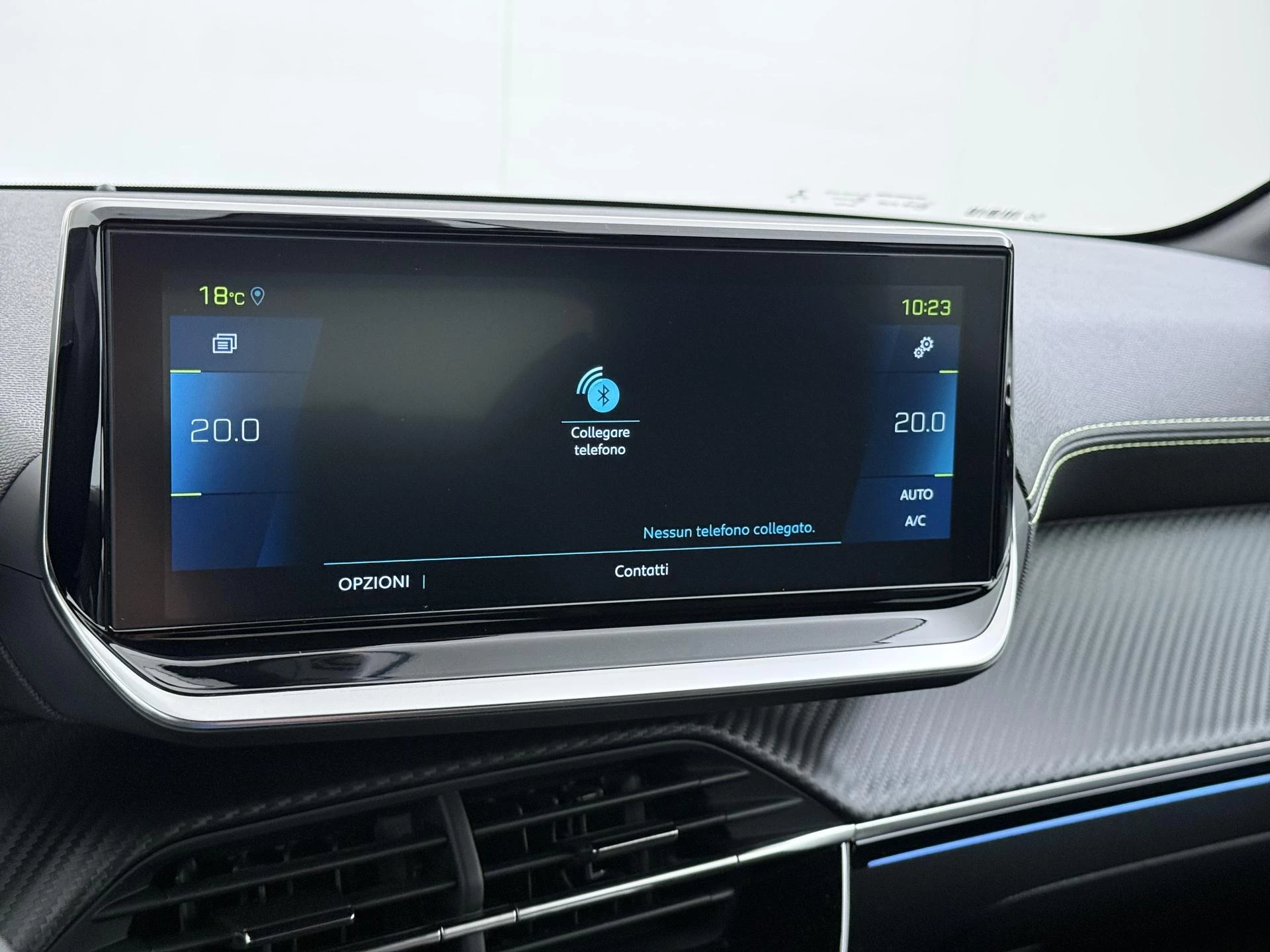 Hoofdafbeelding Peugeot e-208