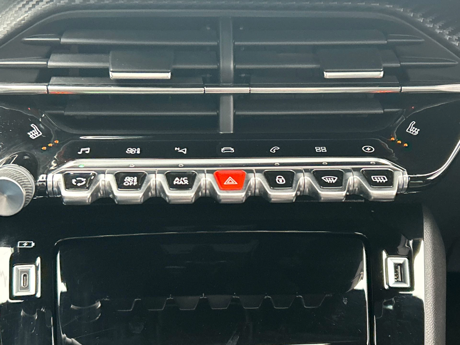 Hoofdafbeelding Peugeot e-208