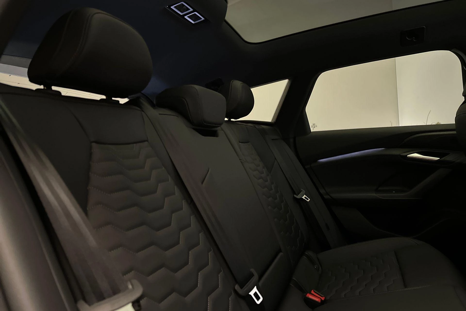 Hoofdafbeelding Audi A6 Avant e-tron