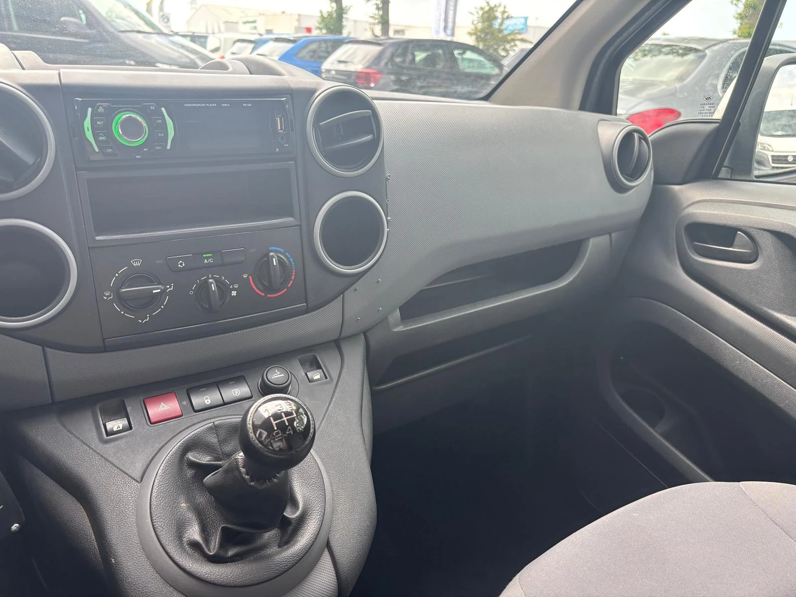 Hoofdafbeelding Peugeot Partner