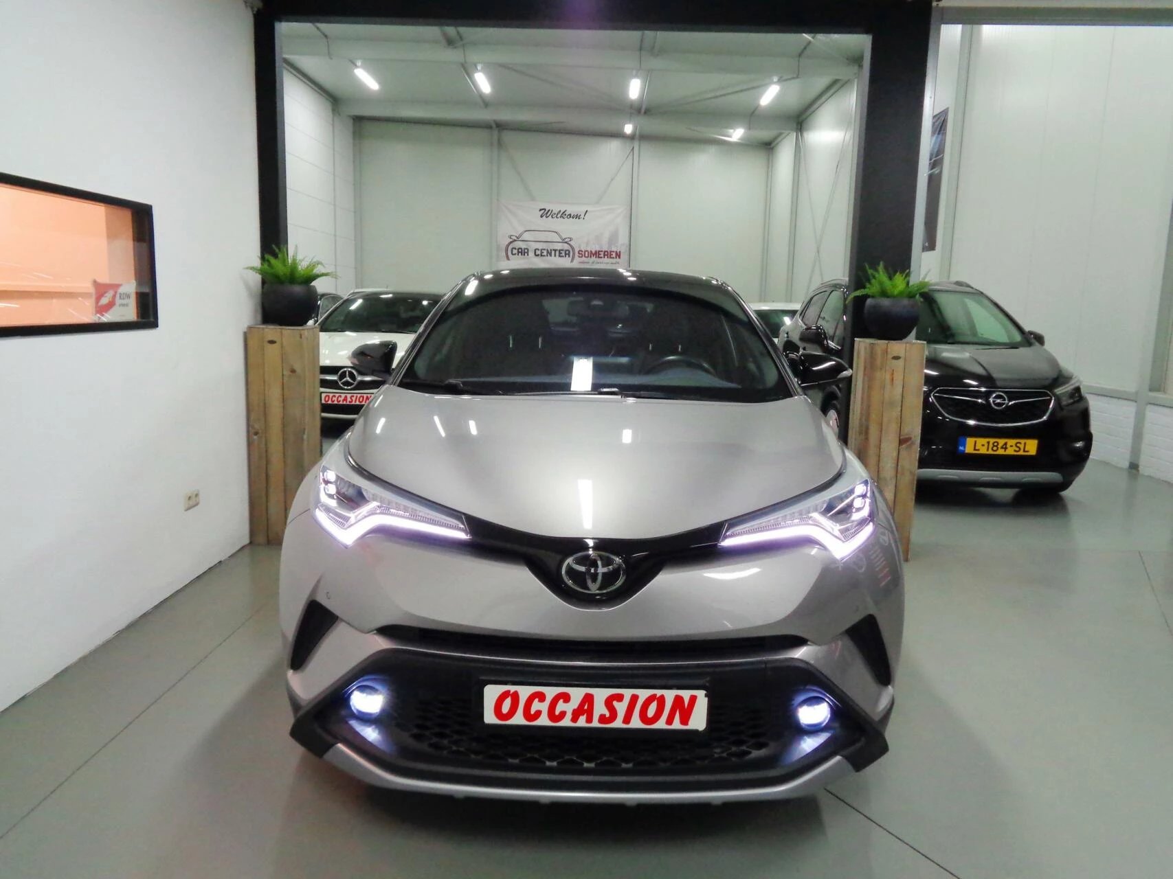 Hoofdafbeelding Toyota C-HR