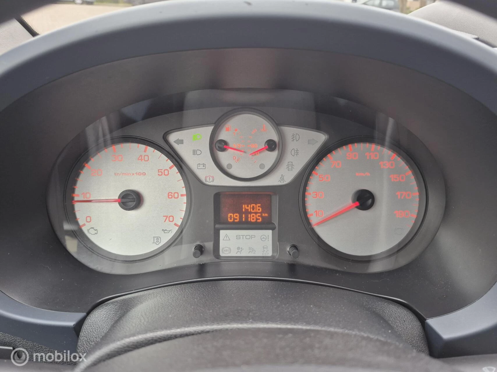 Hoofdafbeelding Peugeot Partner