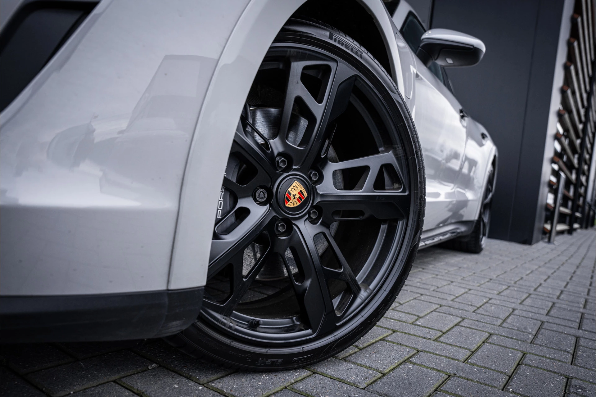 Hoofdafbeelding Porsche Taycan