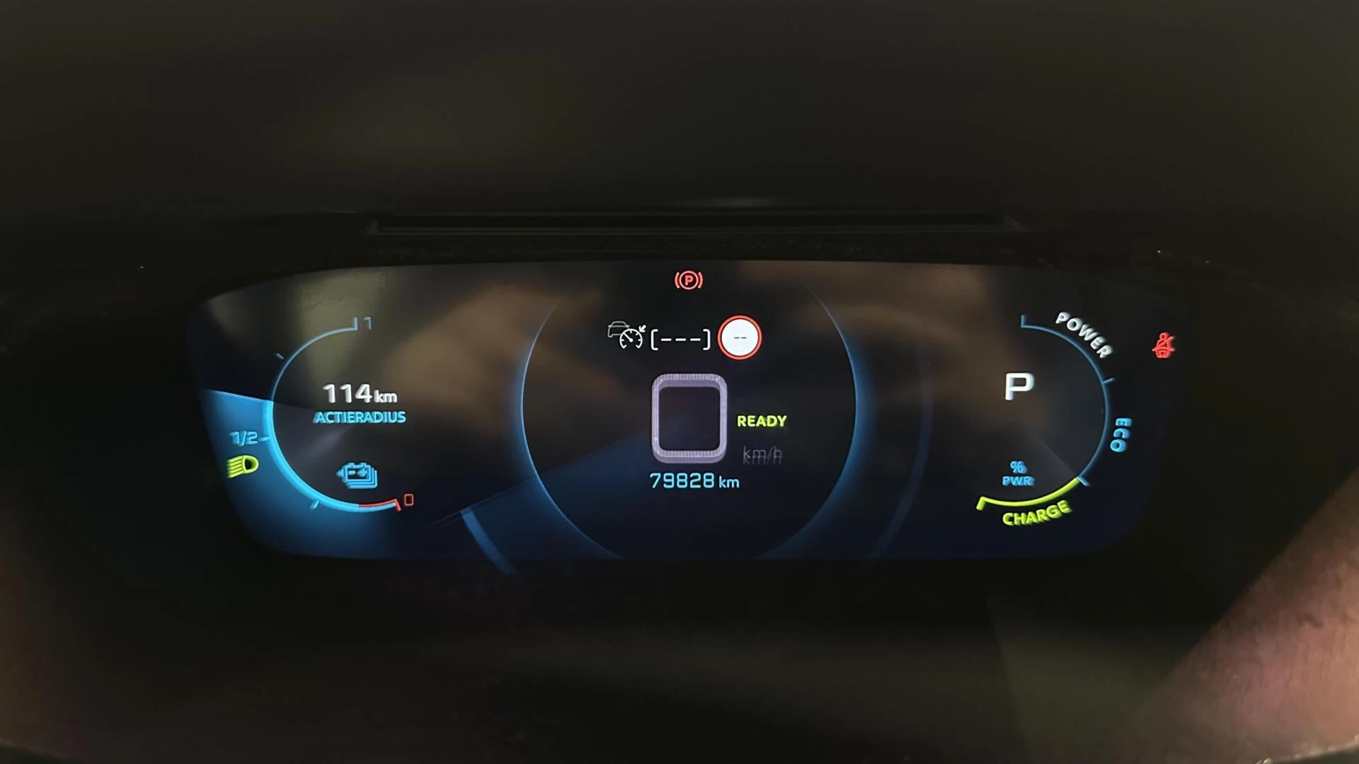 Hoofdafbeelding Peugeot e-2008