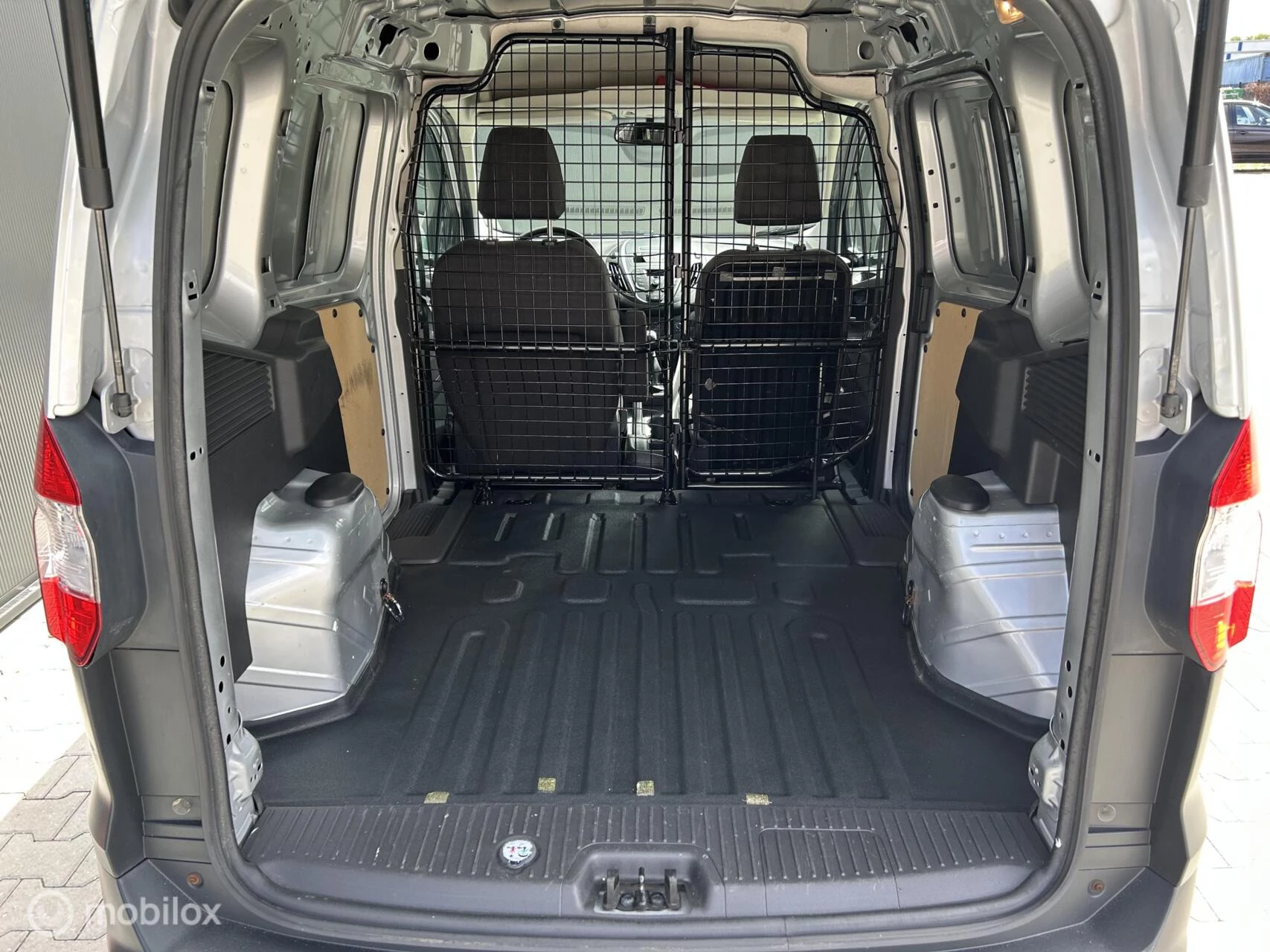 Hoofdafbeelding Ford Transit Courier
