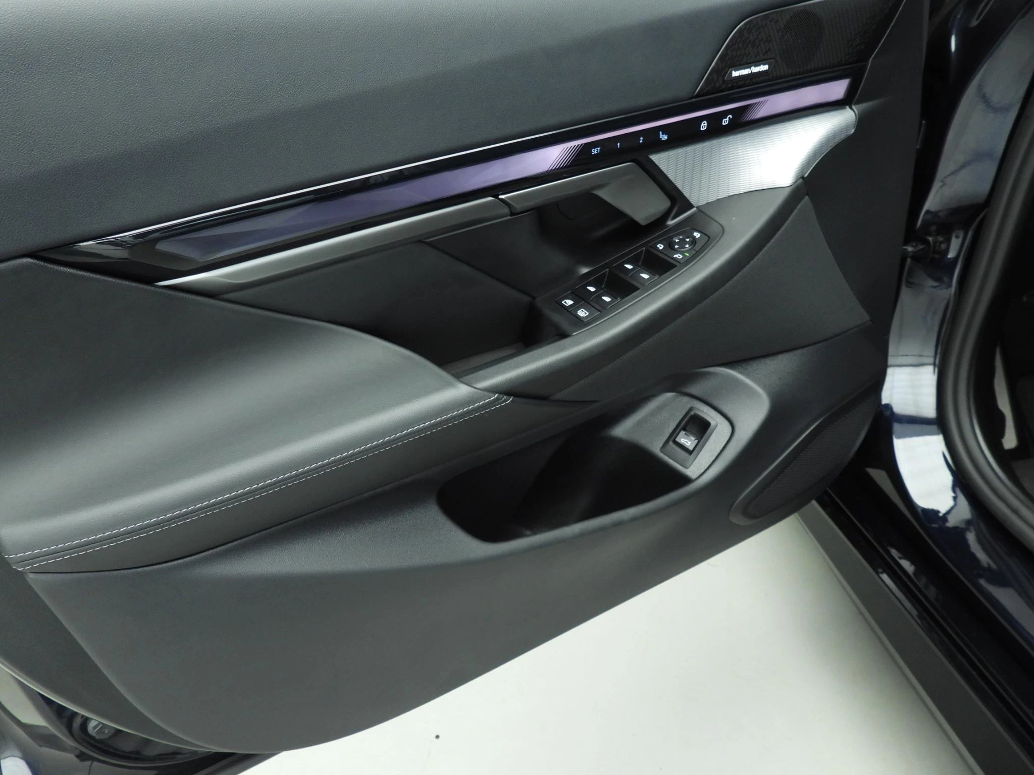 Hoofdafbeelding BMW i5