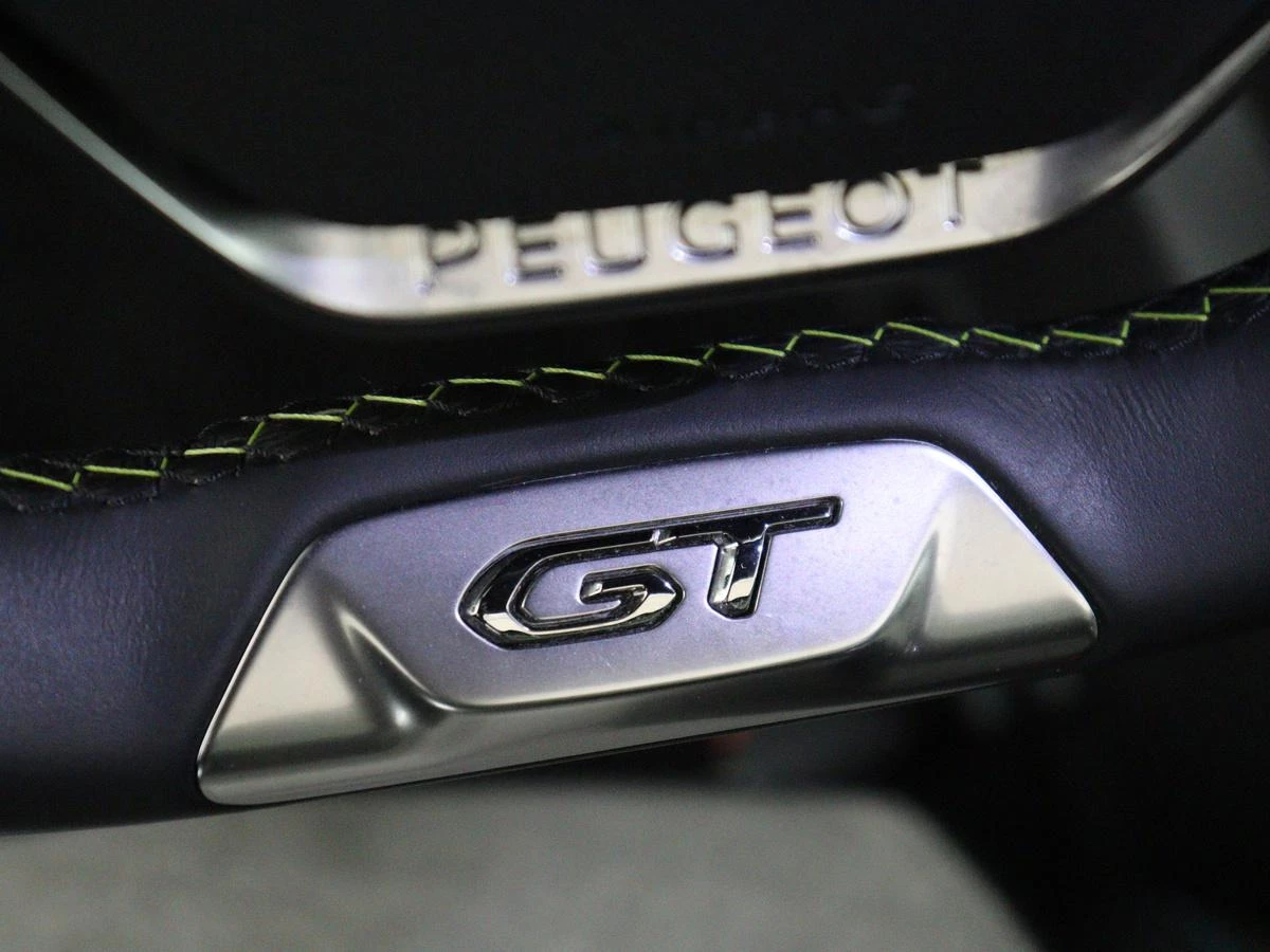 Hoofdafbeelding Peugeot e-2008