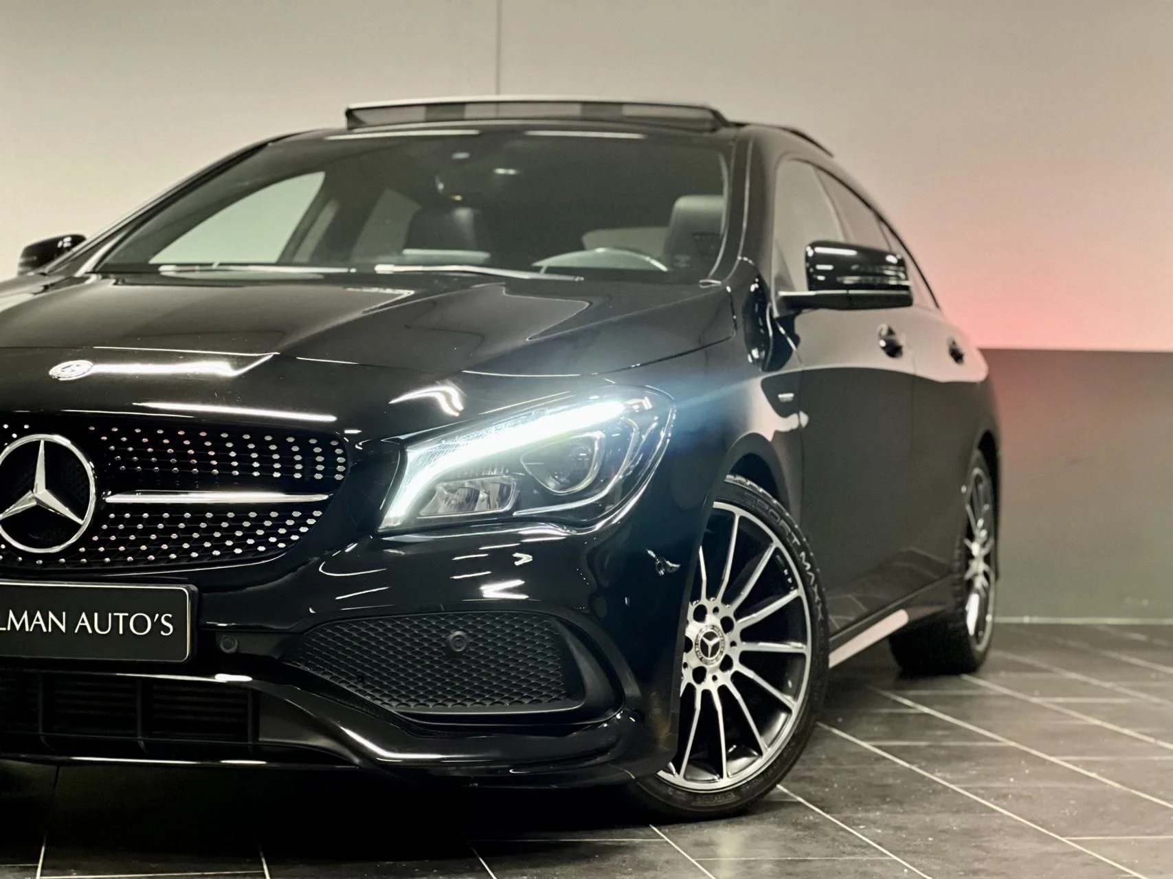 Hoofdafbeelding Mercedes-Benz CLA