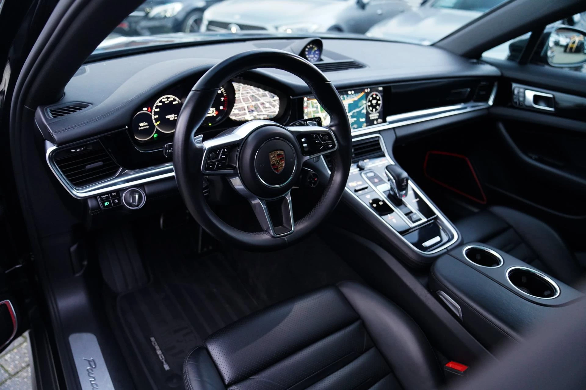 Hoofdafbeelding Porsche Panamera