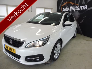 Hoofdafbeelding Peugeot 308 Peugeot 308 1.2 PureTech Blue Lease Executive Trekhaak | Pano | LMV | LED | Navi | Cruise