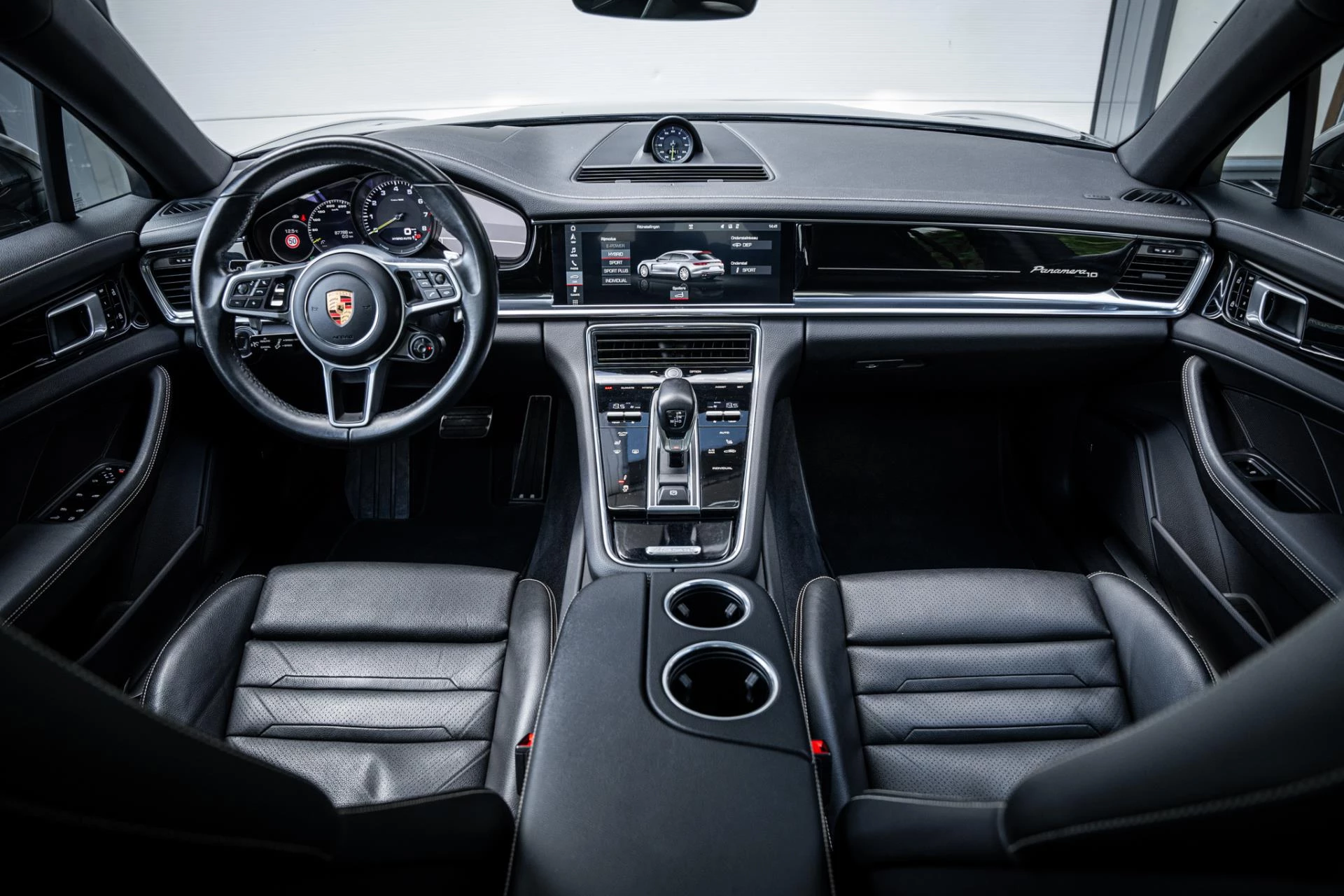 Hoofdafbeelding Porsche Panamera